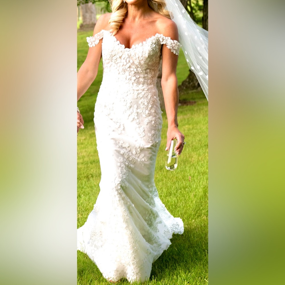 Ivory Floral Lace Wedding Gown